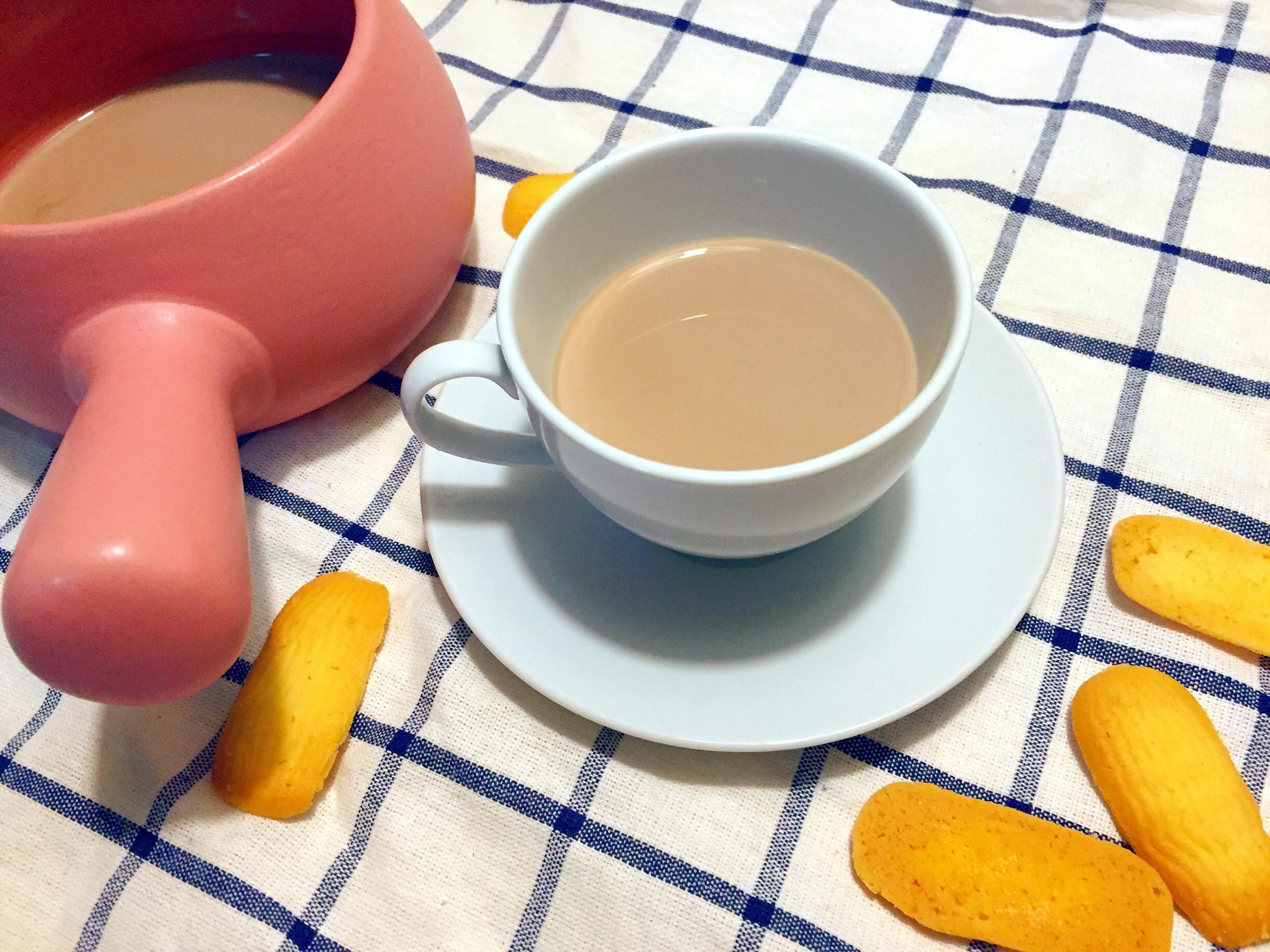 黑白淡奶与纯牛奶区别（什么奶茶不是植脂末）